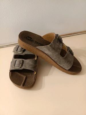 Women's anatomical sandals like new, size 38, gray