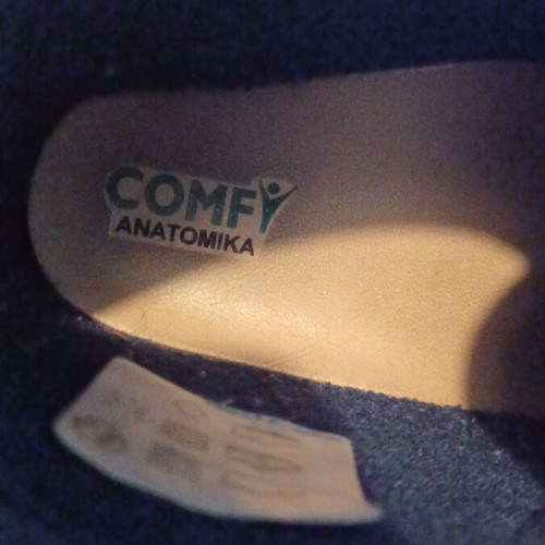 Comfy Anatomic kids anatomical slippers blue size 25 like new