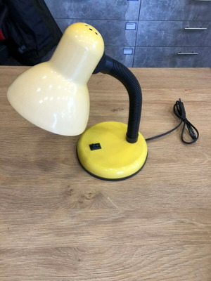 Globostar yellow desk lamp like new
