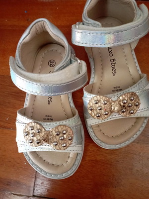Leather sandals new silver with gold bow size 22