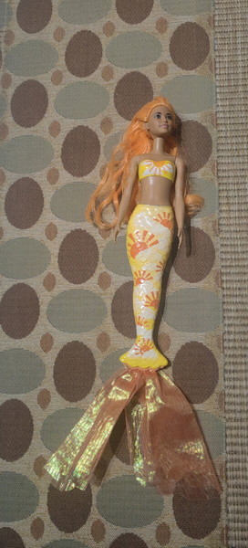 Barbie Color Reveal orange  Γοργόνα