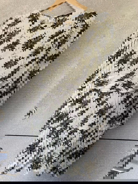 γυναικείο κοντό φλοράλ φόρεμα Zara no M