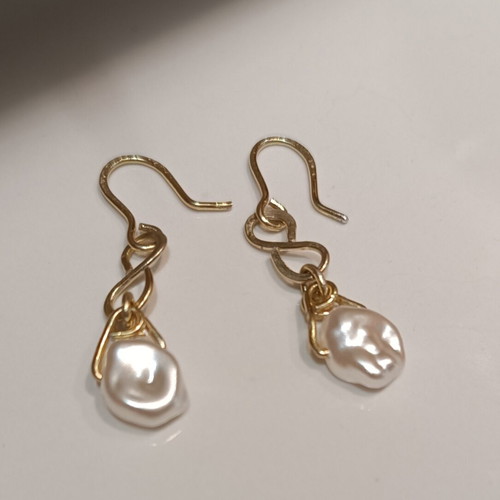 Gold earrings with pearls handmade from scratch, new