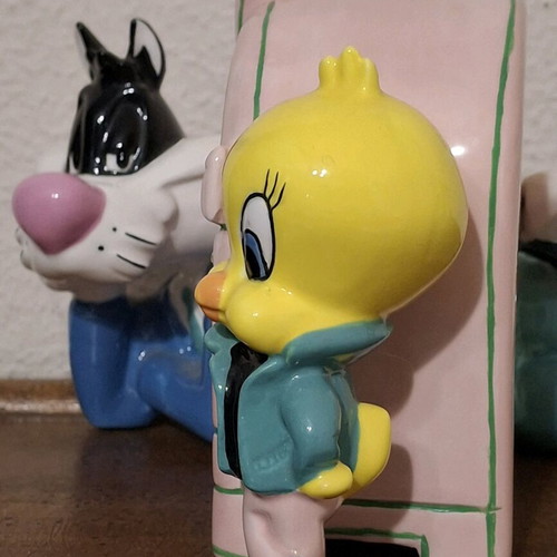 Vintage Looney Tunes Sylvester & Tweety coin bank used 1994