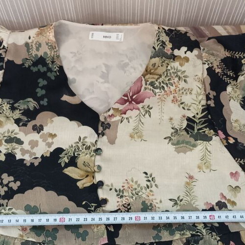 Mango floral dress size L with lace trim