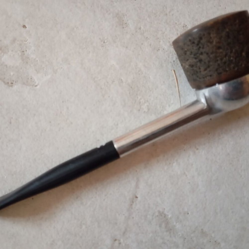 Vintage smoking pipe used, in good condition