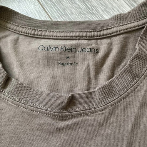 Calvin Klein T-shirt, size M, gray