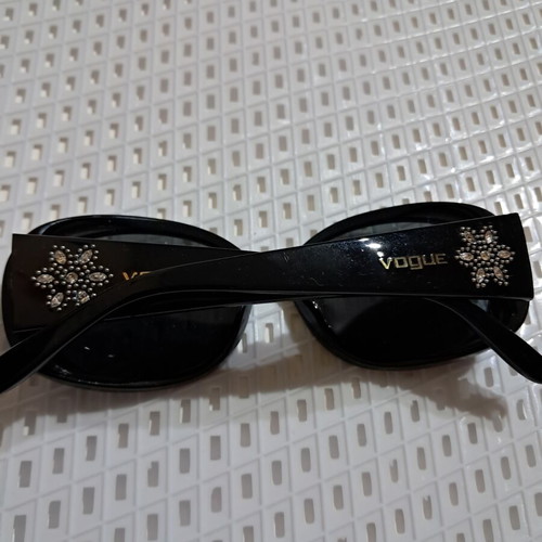 Vogue women's sunglasses model VO 2562S-B new