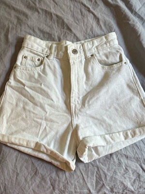 White shorts Pull & Bear like new, size XXS