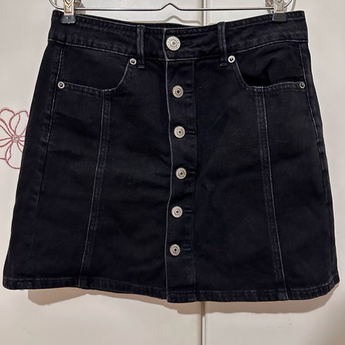 American Eagle black denim skirt like new, size M