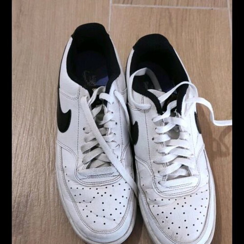 Nike Air Force athletic shoes used, size 43, black and white