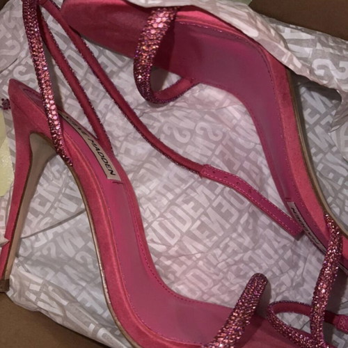 Steve Madden fuchsia sandals with rhinestones size 38 like new