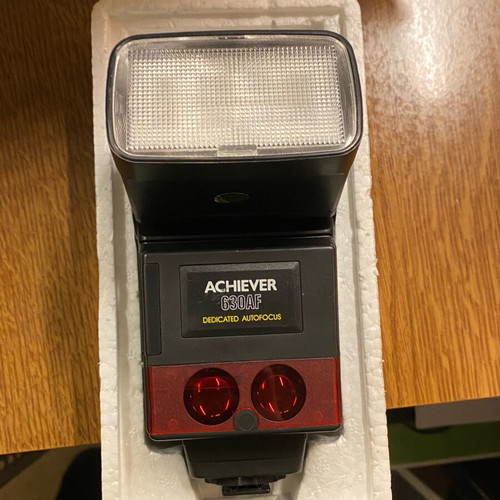 Achiever 630AF flash like new with box and 3 color filters