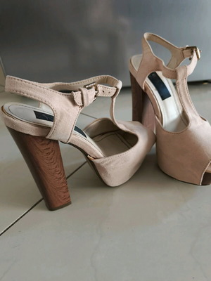 Sandal with wooden heel 15cm leather color size 35