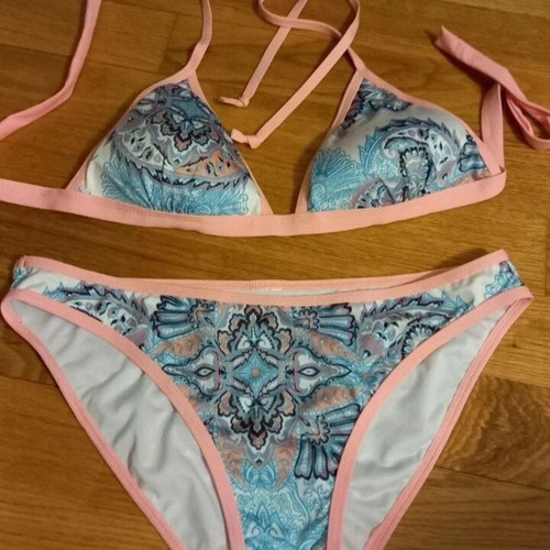 Bikini sets Temu size S like new, pack of 5 colorful swimsuits