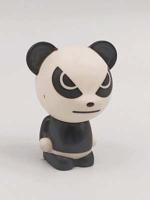 JiJi "Hi Panda" Palais De Tokyo 2010 collectible vinyl art toy