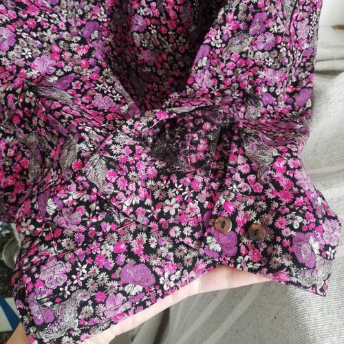 Camisa floral shirt pink and black, used, size L