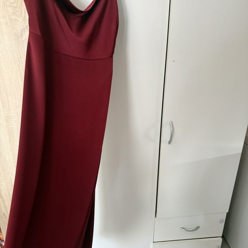 Vila No42 midi dress satin fabric adjustable straps like new, burgundy