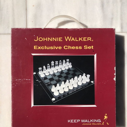 Johnnie Walker exclusive chess set glass, like new