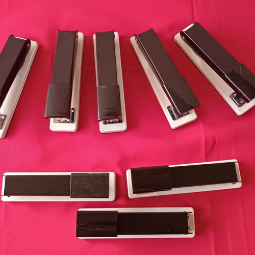 Roma Maestri Arely Light hand staplers pack of 8 new