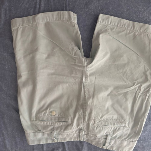 Save Khaki United chino shorts size 30 like new, light khaki
