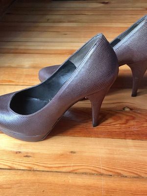 Pargiana pumps used, brown, size 36