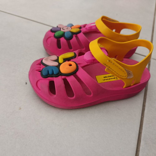 Ipanema sandals size 24 like new