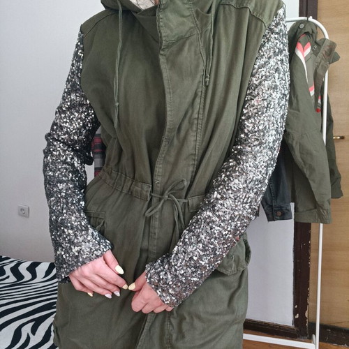 Coat with sequin sleeves like new, green