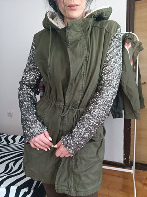 Coat with sequin sleeves like new, green
