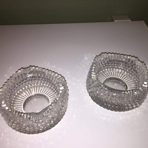 Crystal ashtray, 2 pieces available, suitable for smokers or decoration