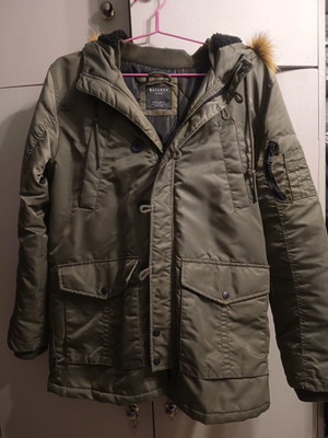 Bershka χακί parka μπουφάν με γούνα στην κουκούλα μέγεθος M μεταχειρισμένο