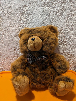 Плюшено мече среден размер като ново гръцко производство