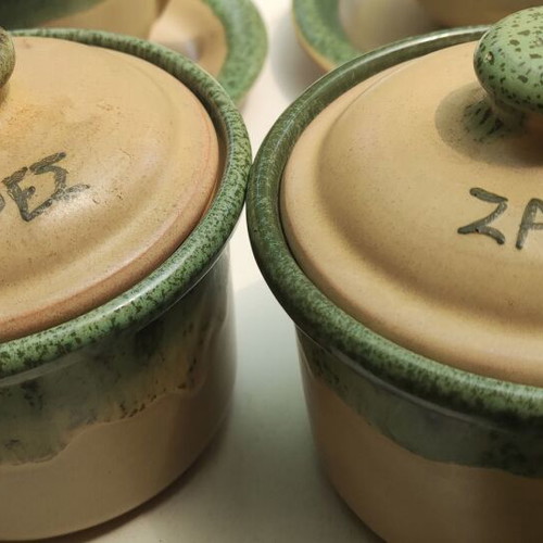 Clay tea and coffee set like new, 4 tea cups, 4 coffee cups, sugar and coffee containers, jug