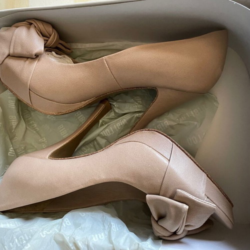 Bibi Lou high heel pumps beige like new, size 39