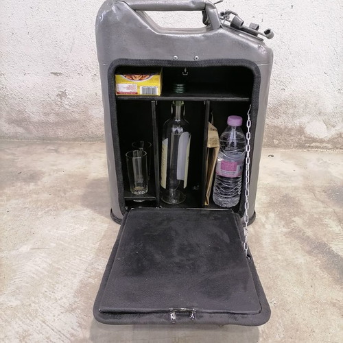 American military canister used with leather lining