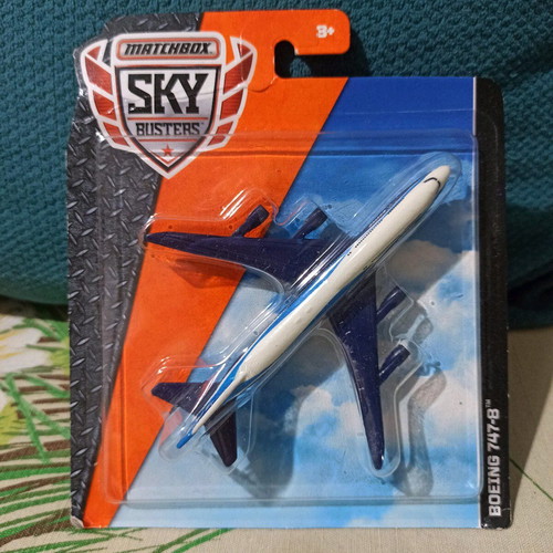 Matchbox Boeing 747-8 Skybusters jumbo jet new sealed