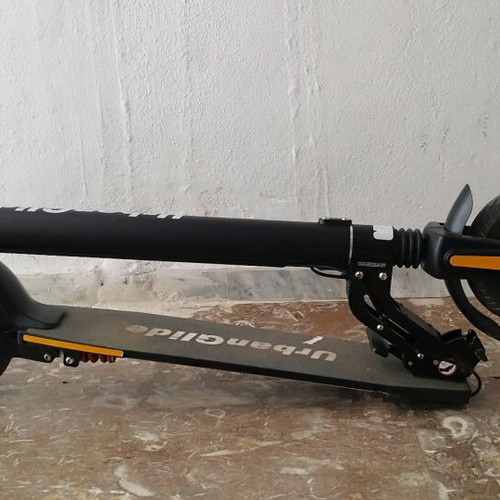 UrbanGlide Ride 82L electric scooter used, lightweight and foldable