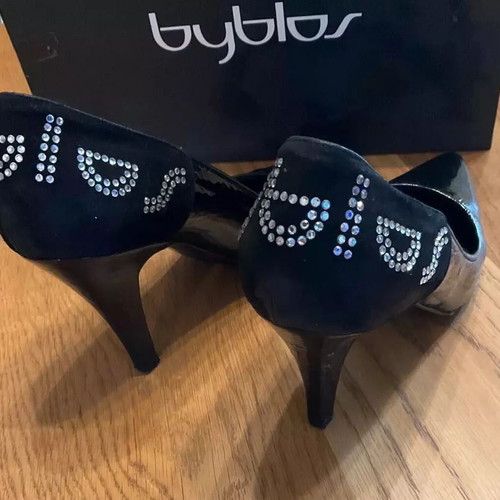 Byblos Black Patent Leather Pumps used, size 39, Italian