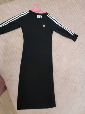 Adidas women's sports dress like new, black