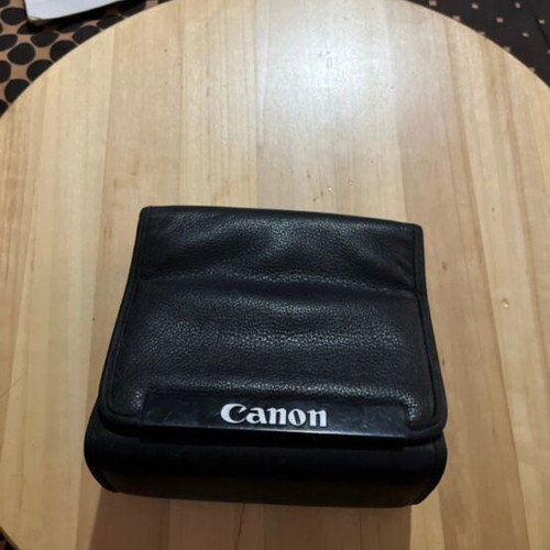 Canon camera case used, excellent condition