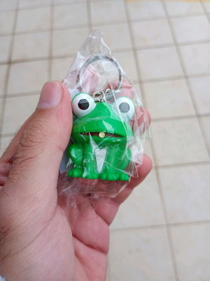 Frog keychain with light and sound new, green