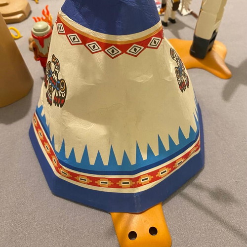 Playmobil Indian family set used with missing parts