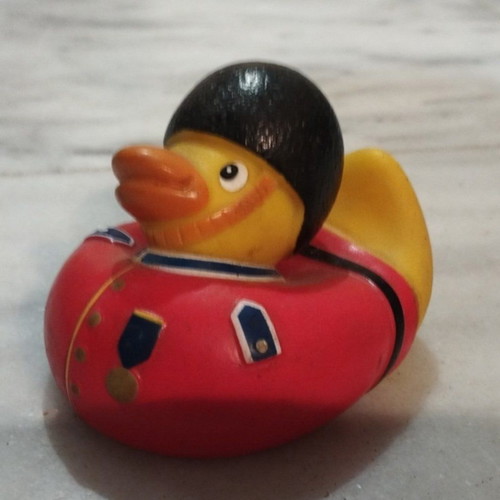 Royal Guardsman Rubber Duck from Yarto like new