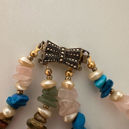 Double necklace used with impressive clasp, multicolor