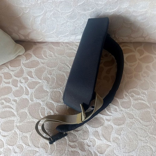 XD Design crossbody shoulder bag black like new