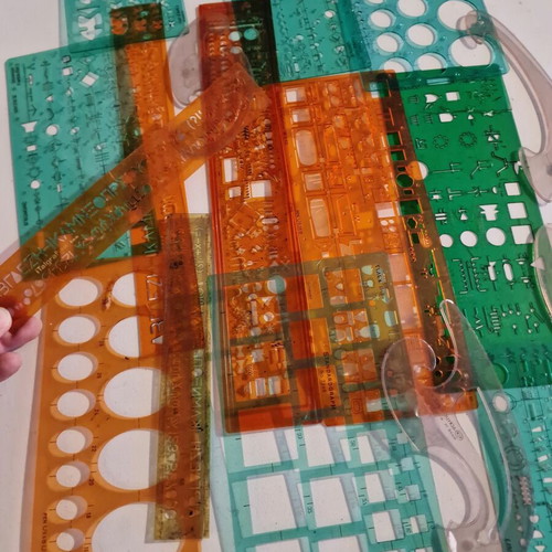 Stencil set from the '90s like new, 17 pieces for design and technical drawing