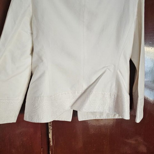 Genny white blazer like new