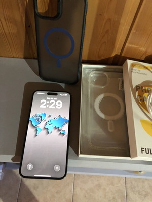 Apple iPhone 15 Plus 128GB smartphone