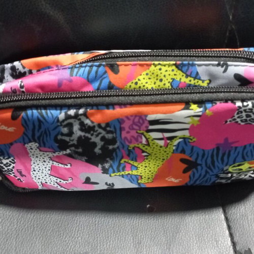 Pencil Case Oval Barrel No Fear Bold Africa new 10x23x6cm