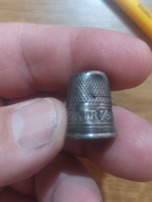 Silver thimbles used, pack